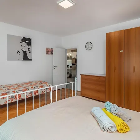 Pet Friendly In With Wifi Holiday home Ledenice