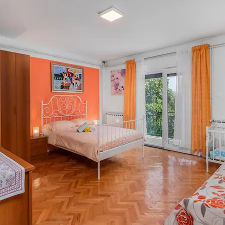 Pet Friendly In With Wifi Holiday home