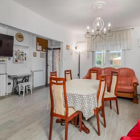 Dom wakacyjny Pet Friendly In With Sauna